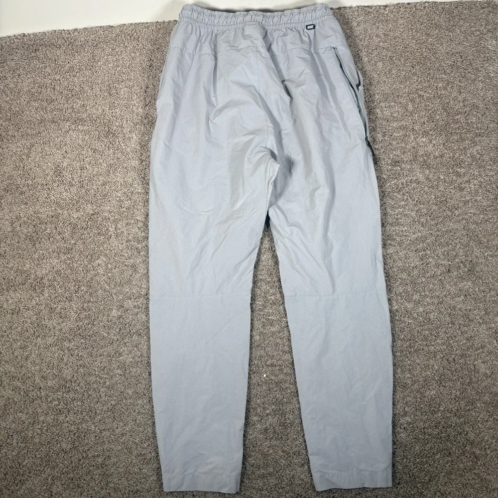 Nike Sportswear Commuter Tapered Pants Mens M‎ Light Gray DM6621-012 Active